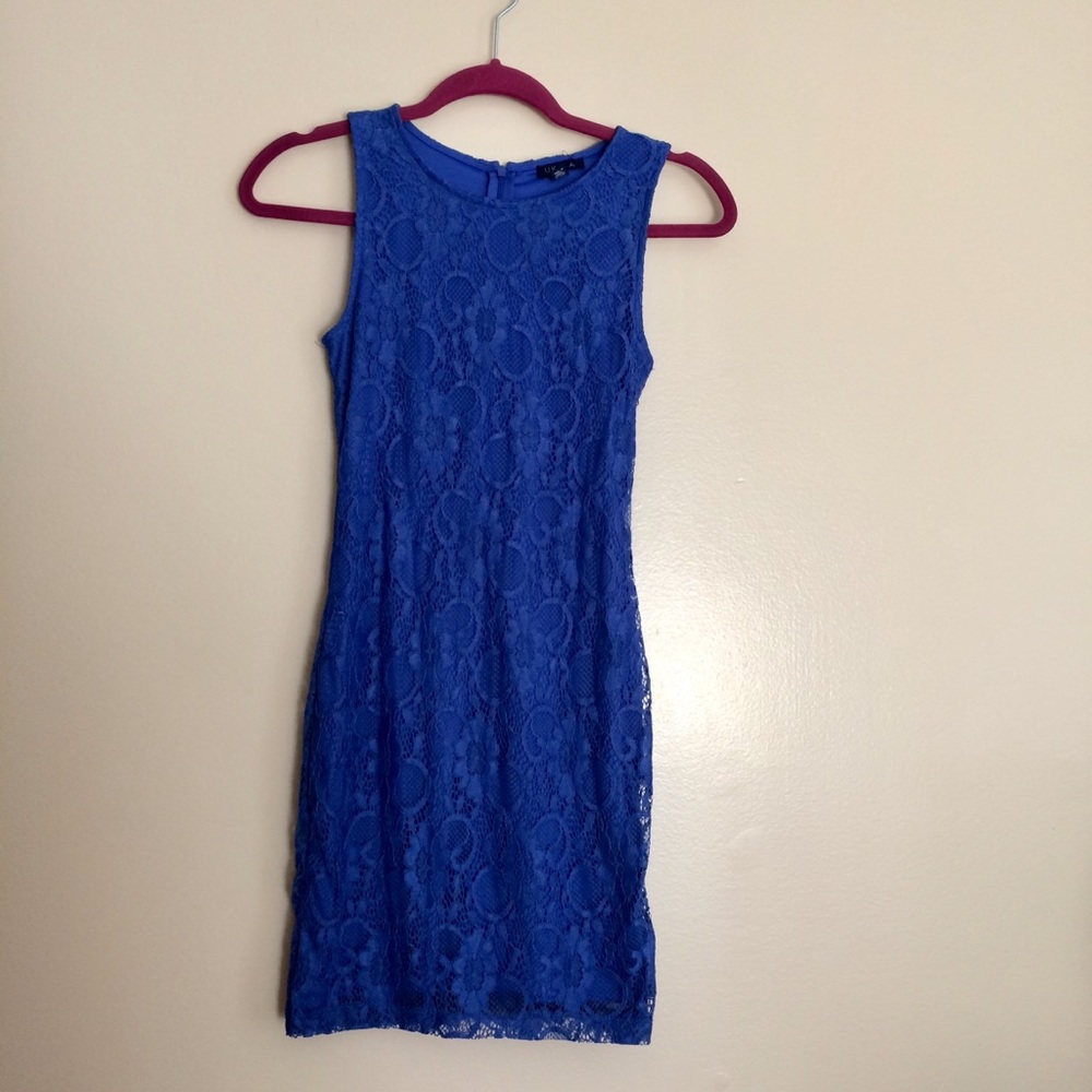 UK2LA Blue Lined Lace Sleeveless Dress